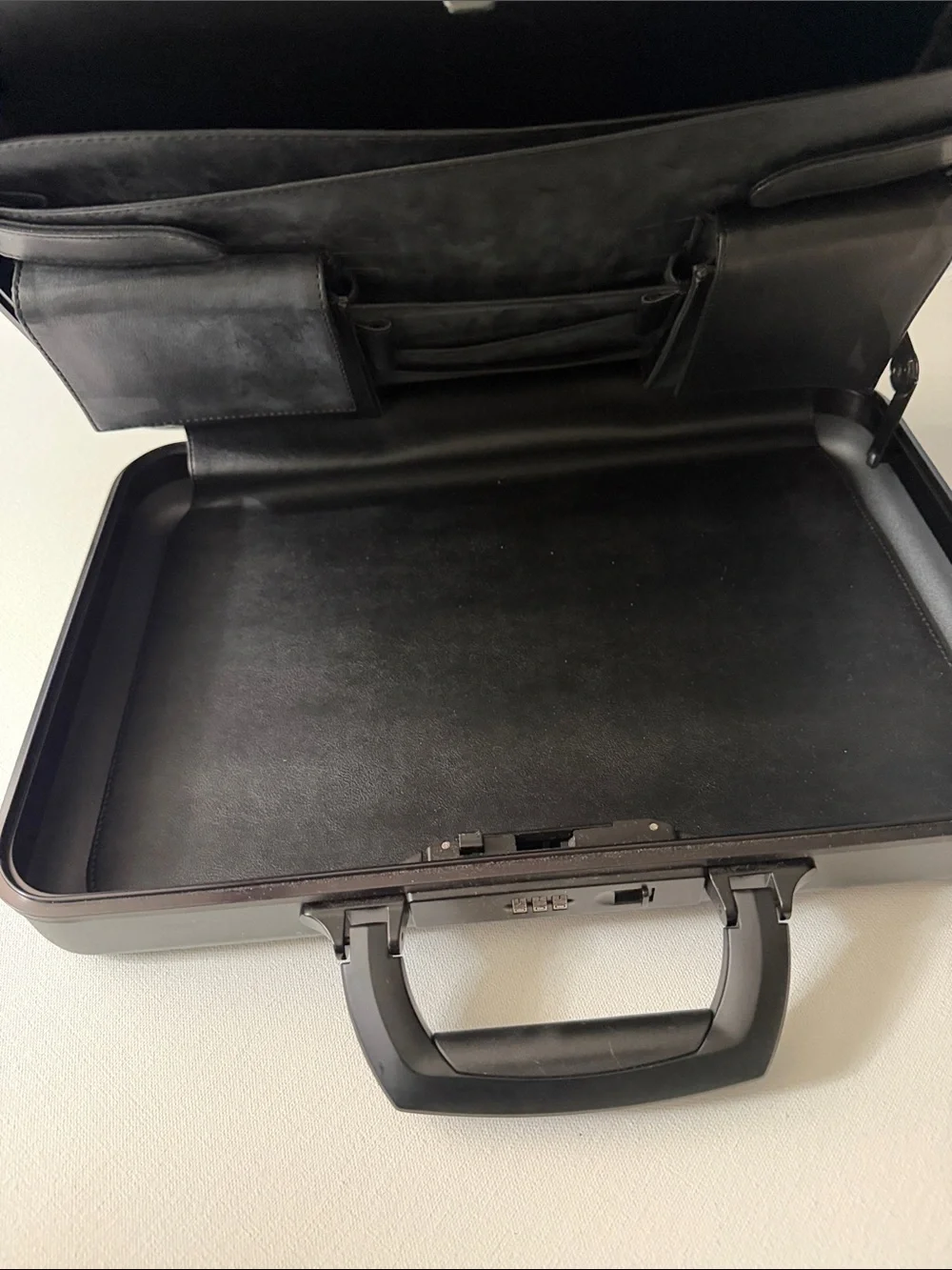 Zero Halliburton Hard Shell Combination Lock Briefcase - Black